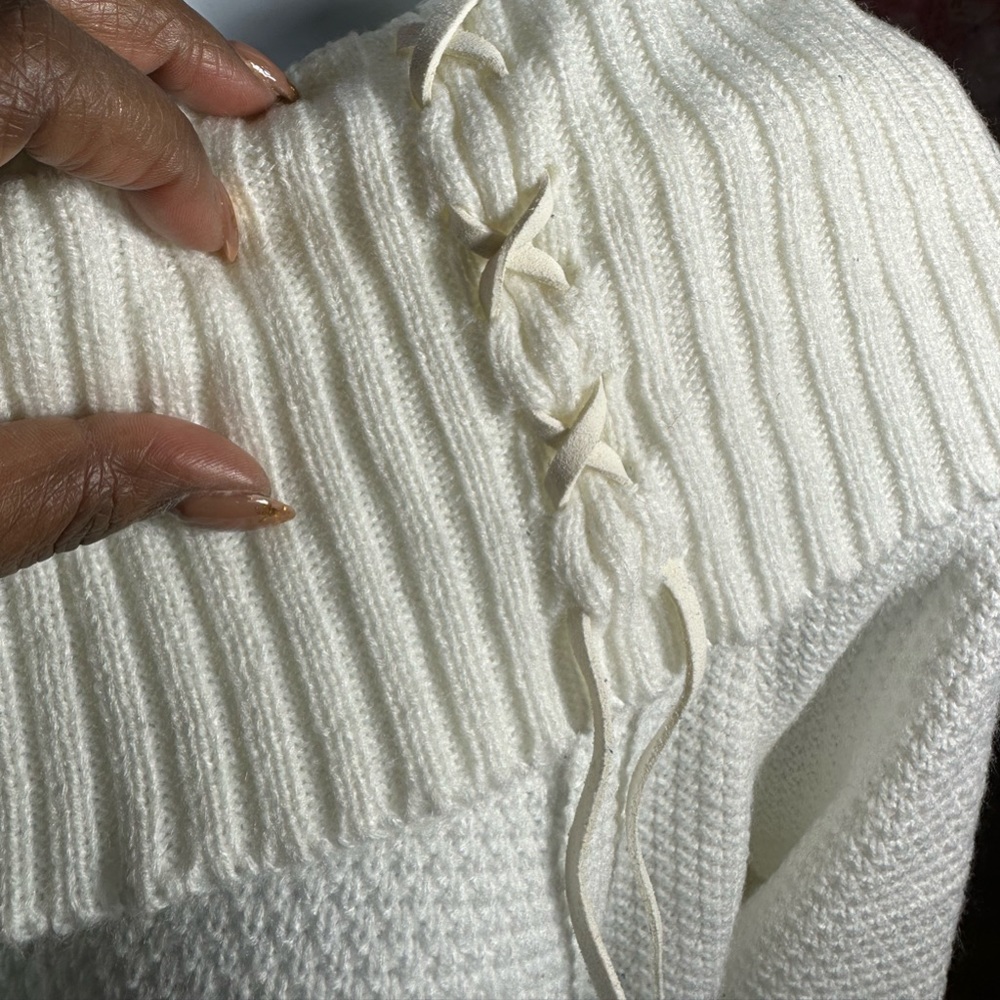 Fashion 2 figure Cowl neck sweater
